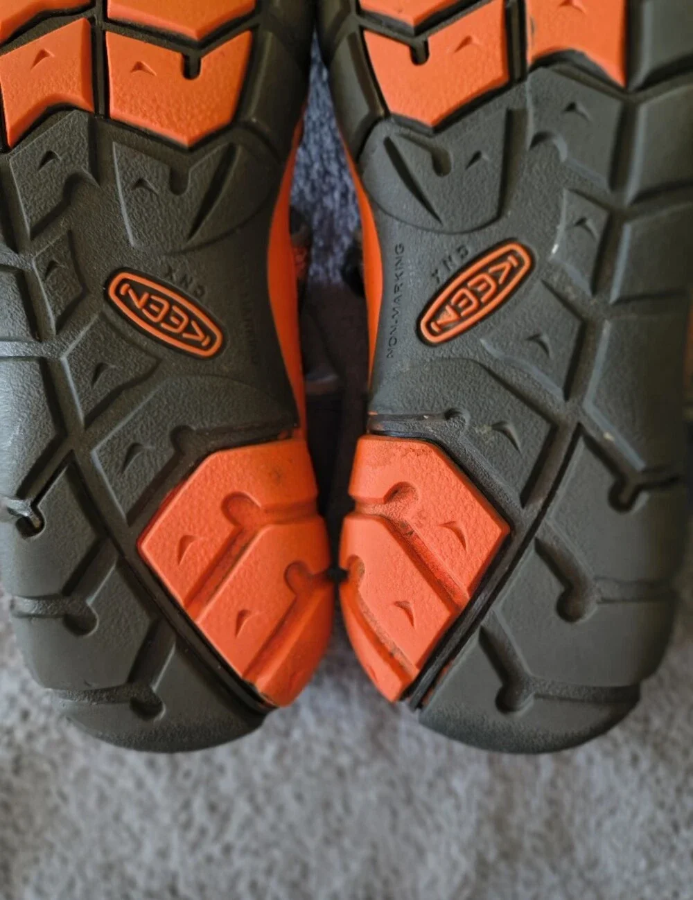 Keen Kids Sea Camp II Water CNX Hiking Sandals Orange Blue Size 2 Beach Play